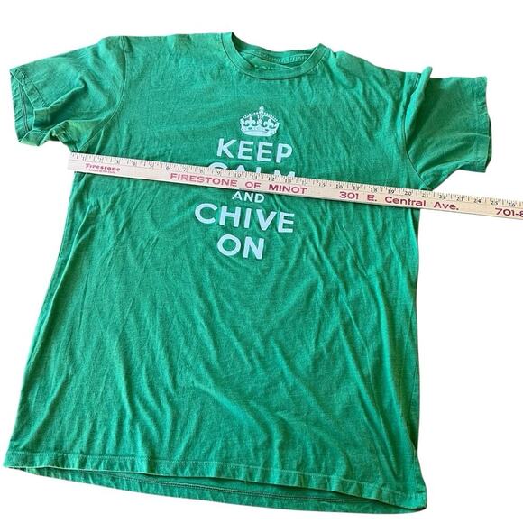 Chive T-shirt, green.  Keep calm and chive on. Men's size L - Picture 3 of 5
